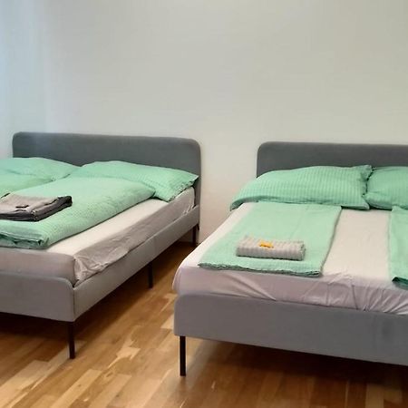Cozynite Premium Apartment Stadthalle Viena Exterior foto