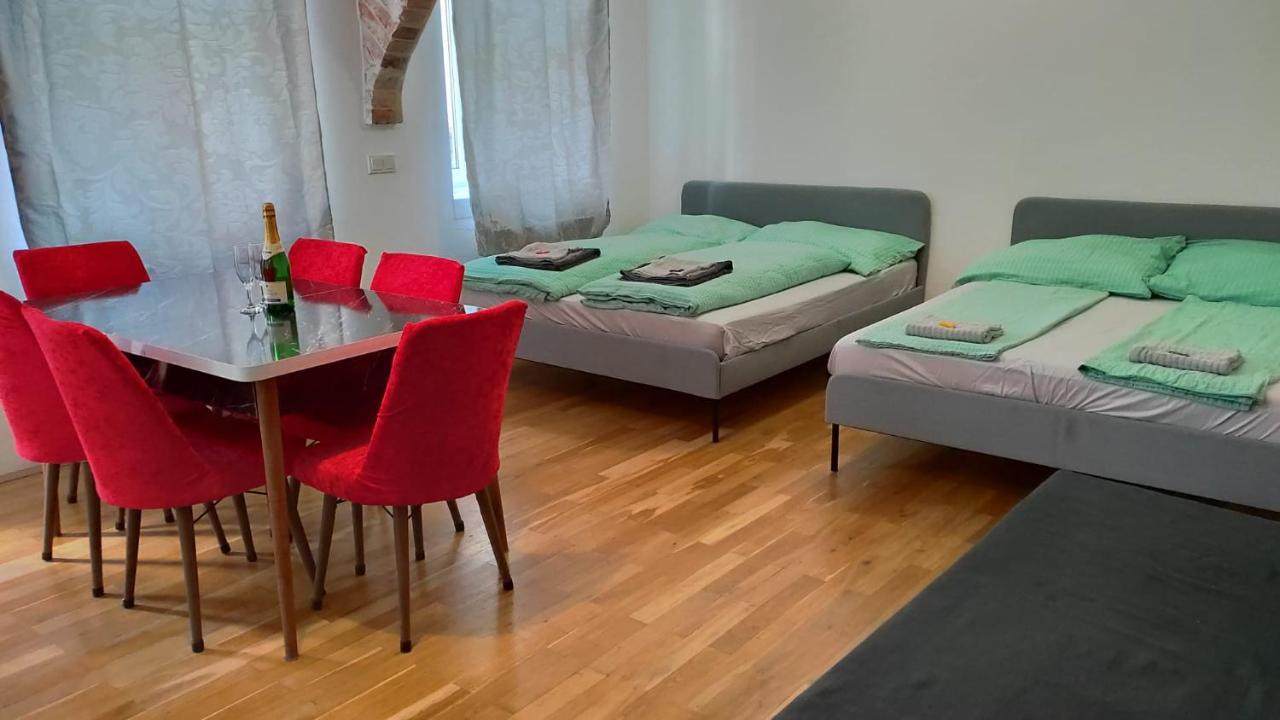 Cozynite Premium Apartment Stadthalle Viena Exterior foto