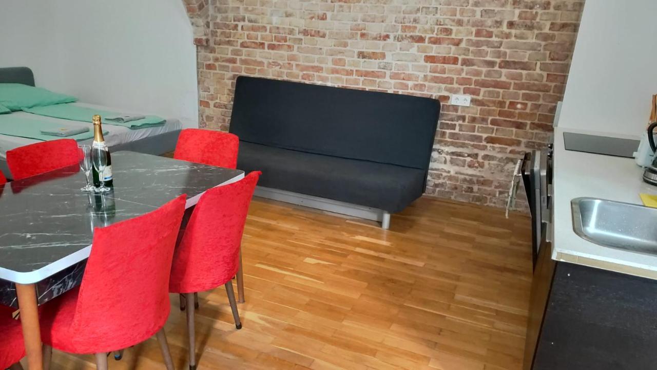 Cozynite Premium Apartment Stadthalle Viena Exterior foto